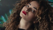    Ella Eyre - Deeper