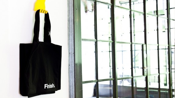 Finish Reception Bags Are Handy To Reach - About Finish Carousel