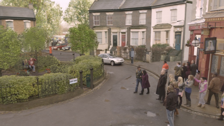 eastenders-albert-circle-03 - 